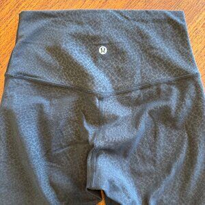 Lululemon Align Crop Formulate Emboss Black Yoga Leggins